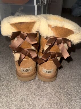 UGG Chestnut Shearling Bow-Back Short Boots